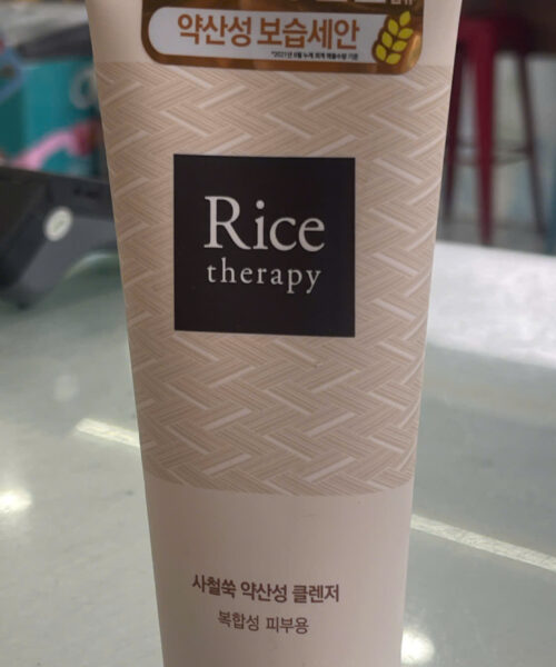 Rice Therapy Sữa rửa mặt tạo bọt ngải cứu 150ml